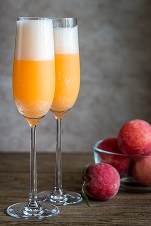 Bellini-style cocktail